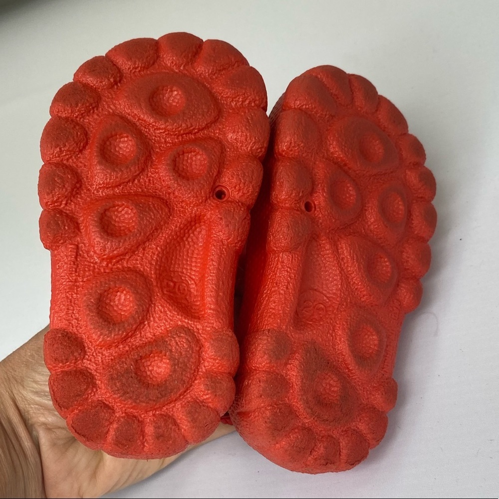 D&G Junior Red Sandals**US 4-5**$345 - Picture 4 of 4